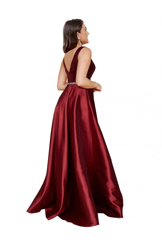 Online Sleeveless Deep V-Neck A-Line Satin Prom Dress with Pockets UK